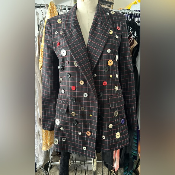 Button Me Up - Upcycled Blazer - Picture 4 of 4